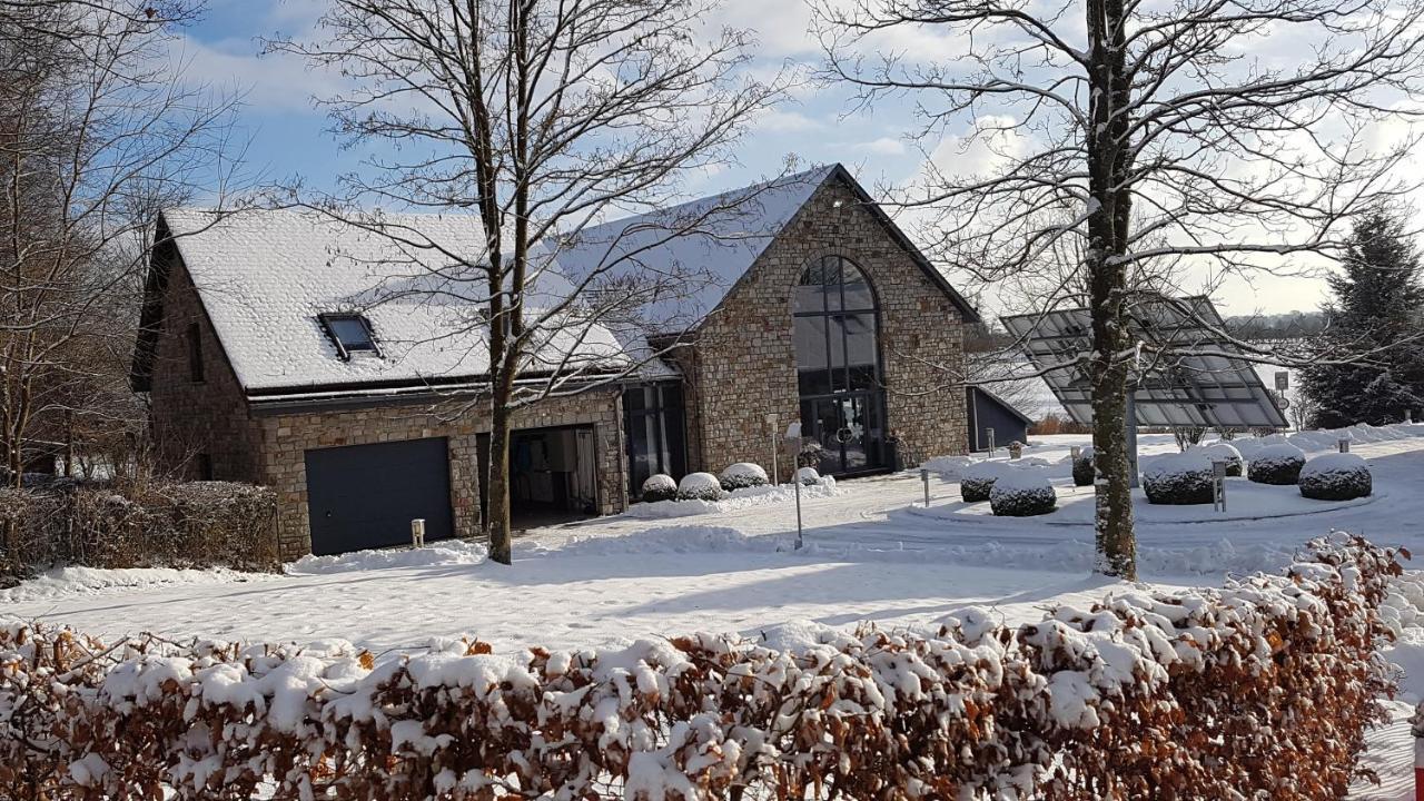 Oxygen House, Holiday And Team Building Ovifat Exterior photo